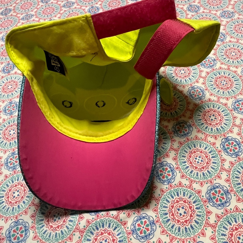 ✨$3 ✨Kids Toy Story 4 Alien Character Hat with Pom-Pom - Picture 10 of 10